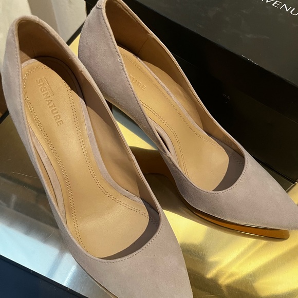 POWDER NUDE SUEDE PUMPS NIB - Picture 3 of 4